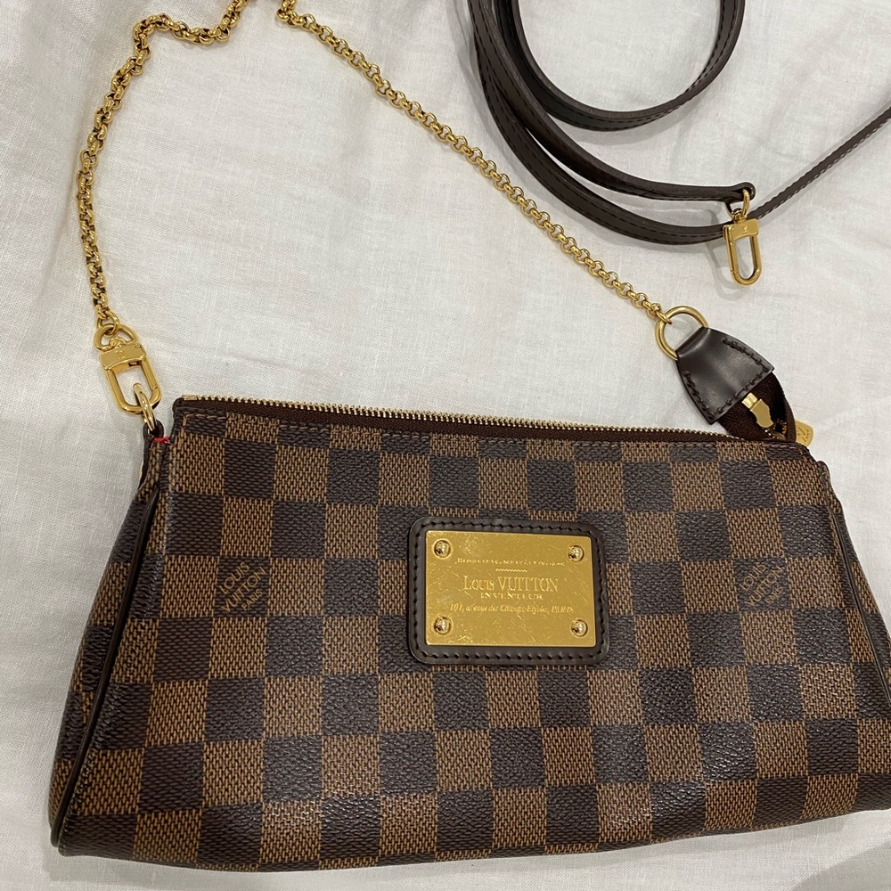 Louis Vuitton Ebene Eva Clutch